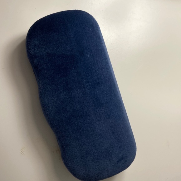 Gucci Velvet Glasses Case in Red and Blue - Picture 3 of 7